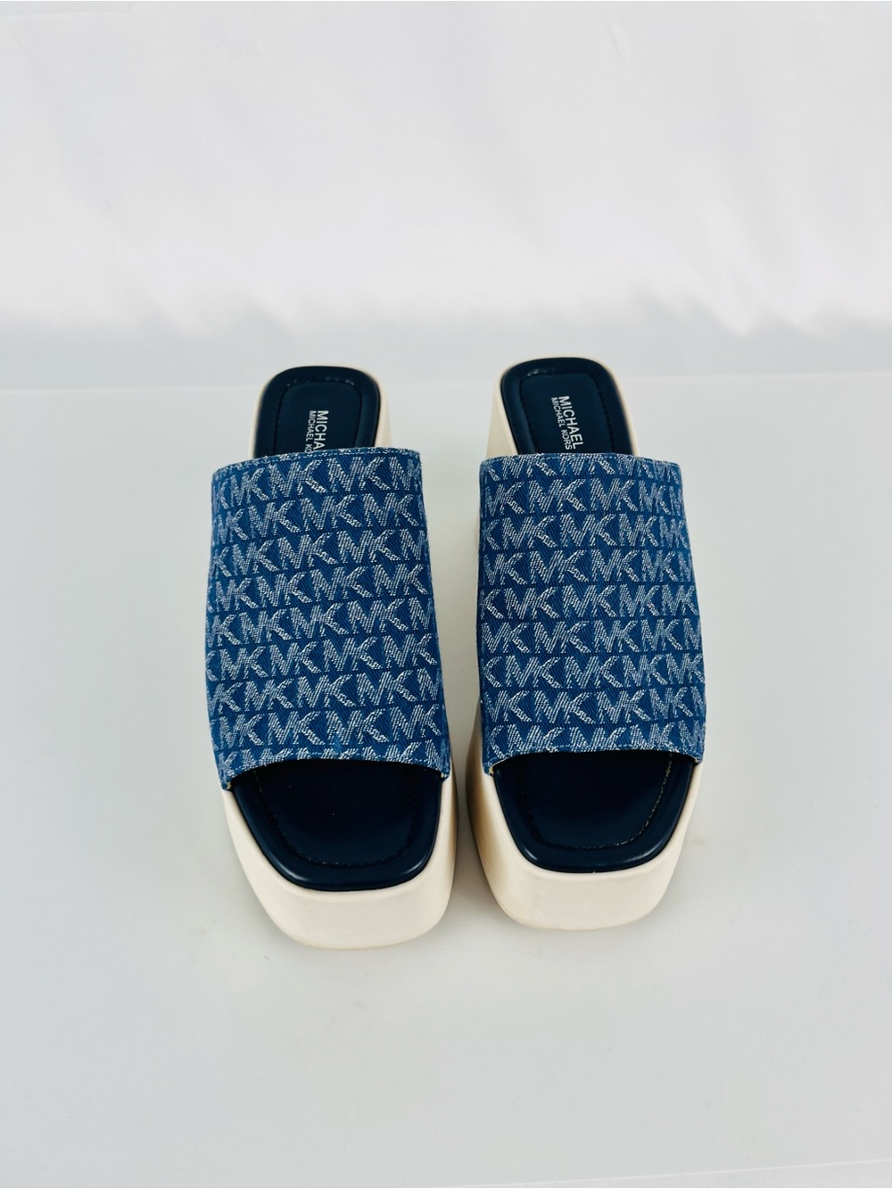 MICHAEL Michael Kors Dabney Chunky Platform Slide Sandals Denim Monogram Size 10 - Picture 5 of 16